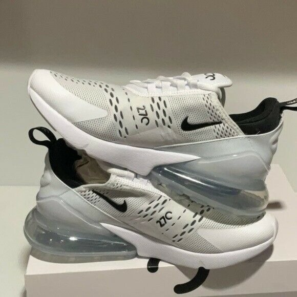 Woman’s Nike air max 270 black white running shoes size 8.5 us - Picture 5 of 6